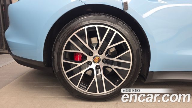 Porsche Taycan 4S - фото 4