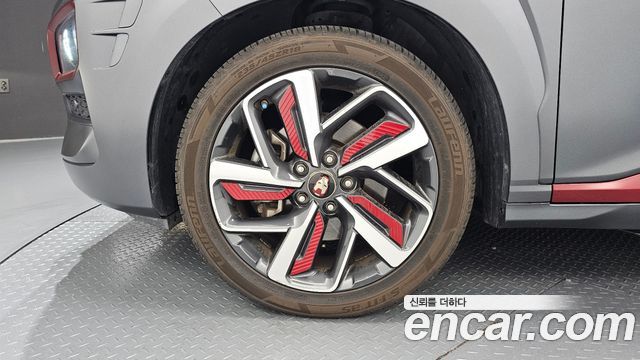 Hyundai Kona 1.6 Turbo 2WD Iron Man Edition - фото 4
