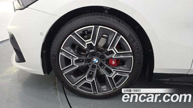 BMW 5-Series G60 530i xDrive M Sport Pro Special Edition - фото 4