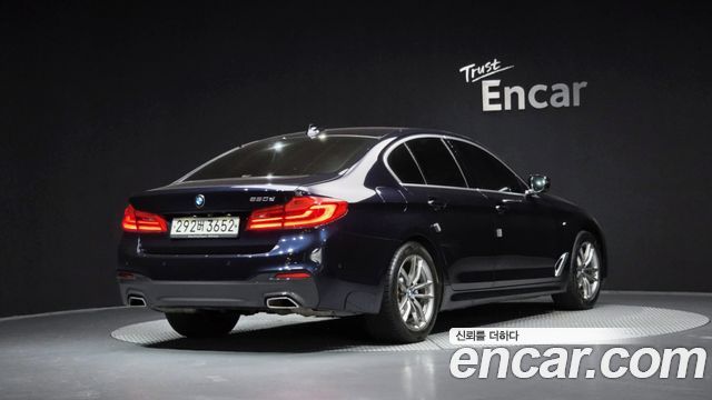 BMW 5-Series G30 520d M Sport Package Plus - фото 1