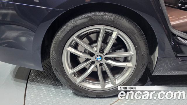 BMW 5-Series G30 520d M Sport Package Plus - фото 4