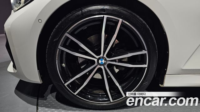 BMW 3-Series G20 320i M Sport - фото 4