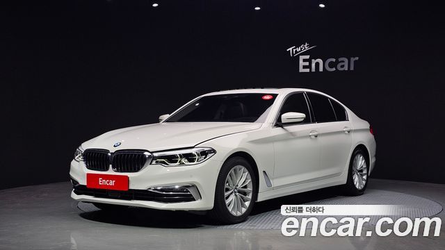 BMW 5-Series G30 530i xDrive Luxury Plus - фото 0