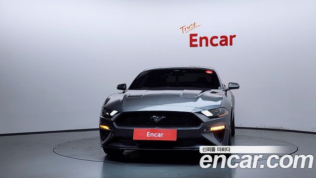 Ford Mustang Coupe - фото 2