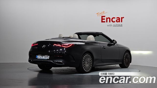 Mercedes-Benz CLE-Class C236 CLE200 Cabriolet - фото 1