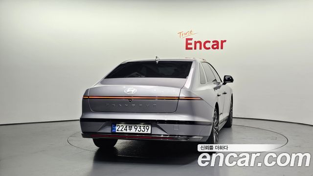 Hyundai Grandeur GN7, гибрид Calligraphy - фото 3