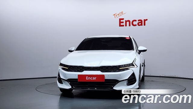 Kia K5 3-го поколения 2.0 Signature - фото 2