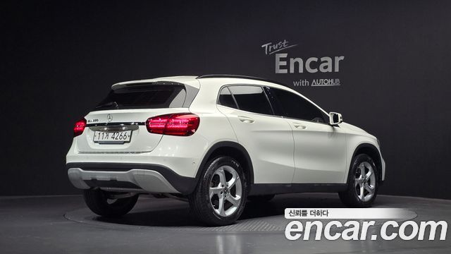 Mercedes-Benz GLA-Class X156 GLA220 - фото 1