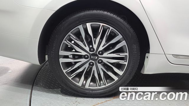 Kia K7 Premier, гибрид Signature - фото 4