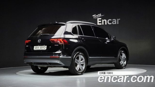 Volkswagen Tiguan 2-го поколения 2.0 TDI 4Motion Prestige - фото 0