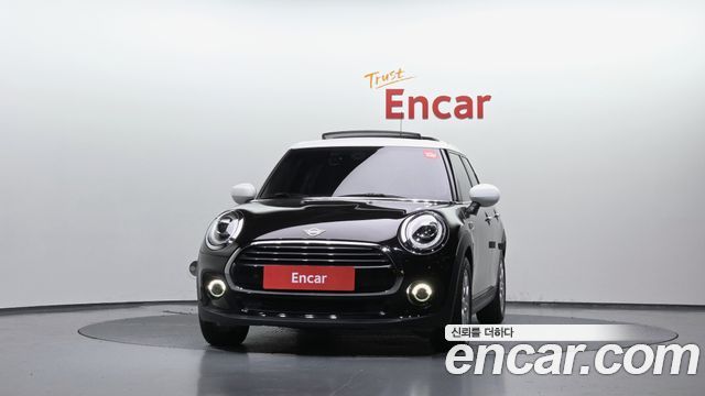 Mini Cooper 5Door HIGH 3rd - фото 2