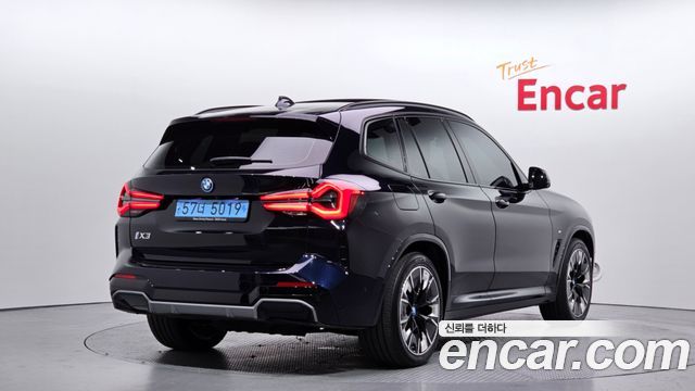 BMW iX3 M Sports - фото 1