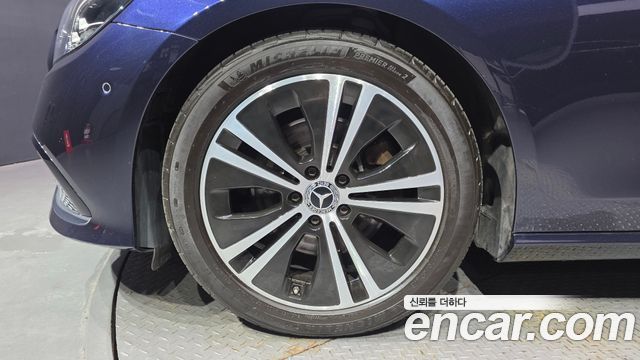 Mercedes-Benz E-Class W213 E250 Avantgarde - фото 3