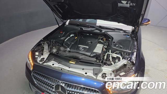 Mercedes-Benz E-Class W213 E250 Avantgarde - фото 4