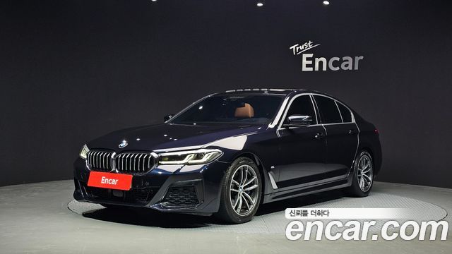 BMW 5-Series G30 520i M Sport - фото 0