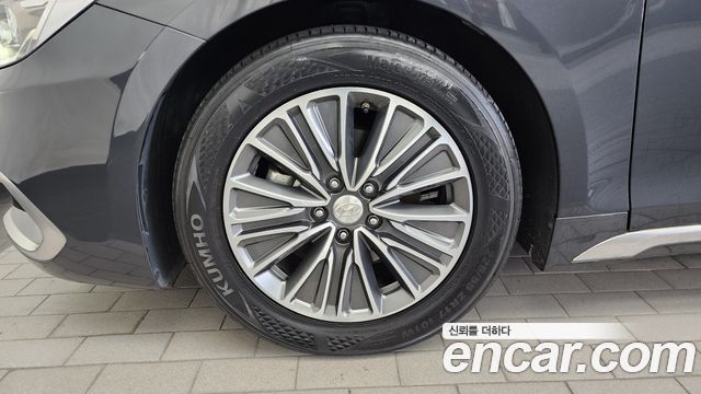 Hyundai Grandeur IG, гибрид Exclusive Special - фото 4
