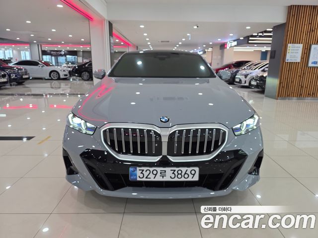 BMW 5-Series G60 530i xDrive M Sport - фото 2
