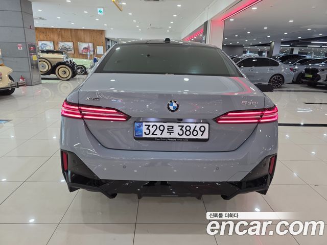 BMW 5-Series G60 530i xDrive M Sport - фото 3