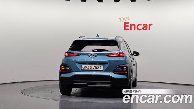 Hyundai Kona гибрид Premium Special - фото 3