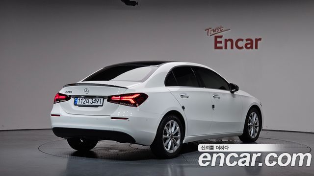 Mercedes-Benz A-Class W177 A220 Sedan - фото 0