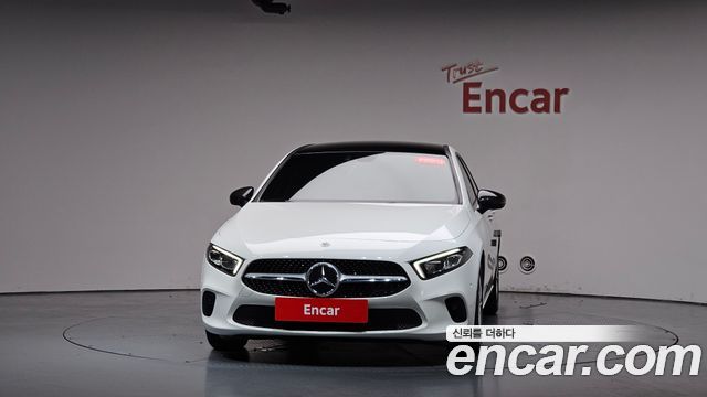 Mercedes-Benz A-Class W177 A220 Sedan - фото 1