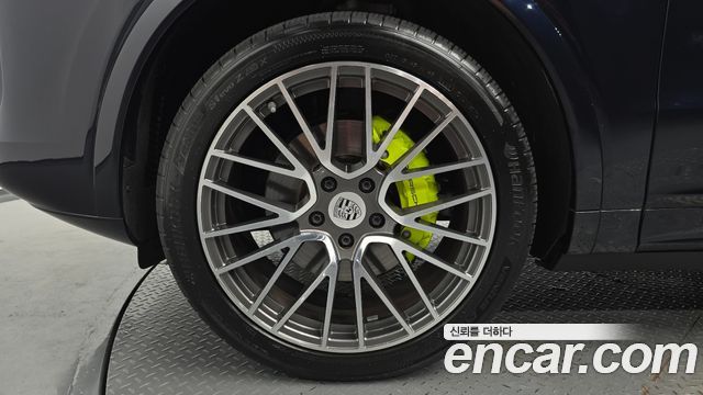Porsche Cayenne PO536 3.0 E-Hybrid - фото 3