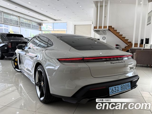 Porsche Taycan Turbo S - фото 1