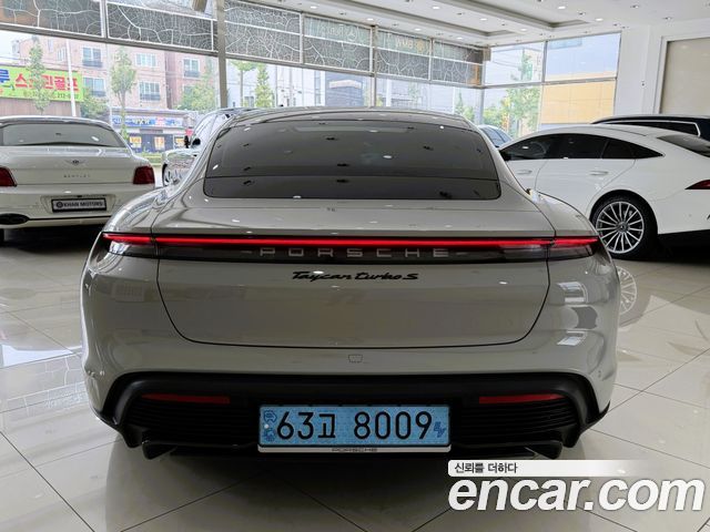 Porsche Taycan Turbo S - фото 3