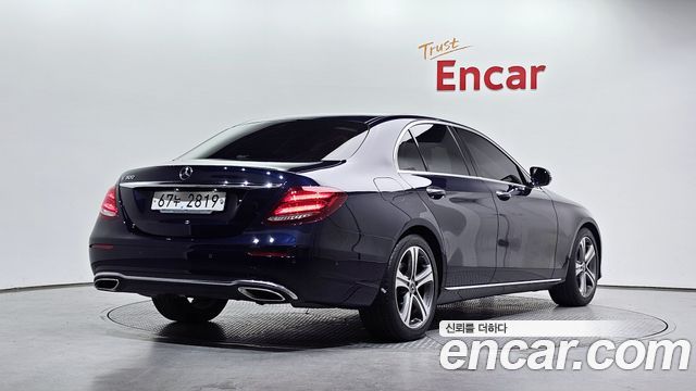 Mercedes-Benz E-Class W213 E300 Avantgarde - фото 1