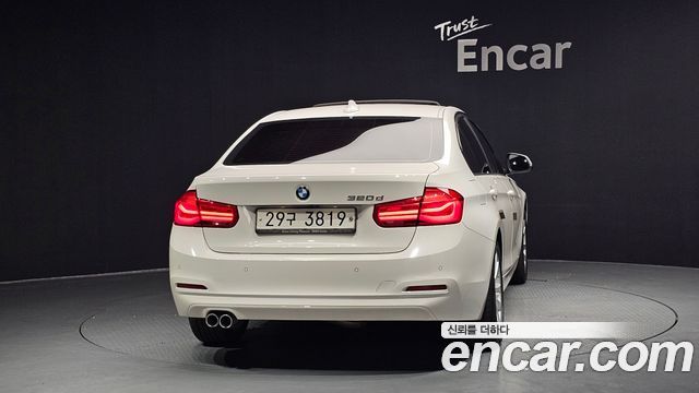 BMW 3-Series F30 320d - фото 3