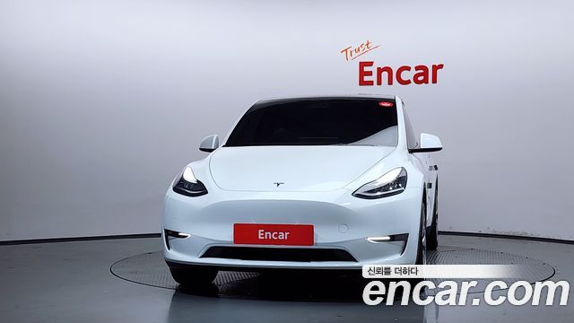 Tesla Model Y Long Range AWD - фото 2