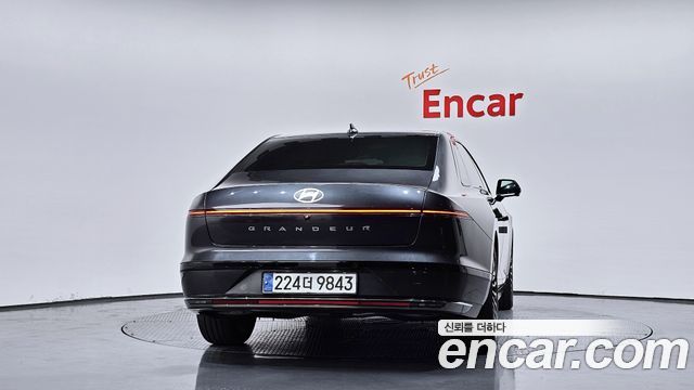Hyundai Grandeur GN7, гибрид Calligraphy - фото 3