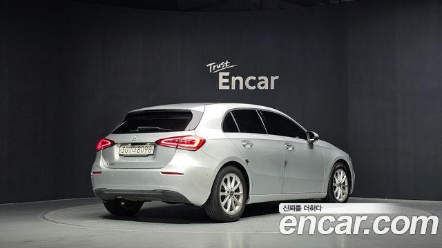 Mercedes-Benz A-Class W177 A220 Hatchback - фото 1