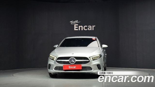 Mercedes-Benz A-Class W177 A220 Hatchback - фото 2