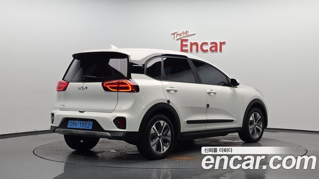 Kia Niro Air - фото 0