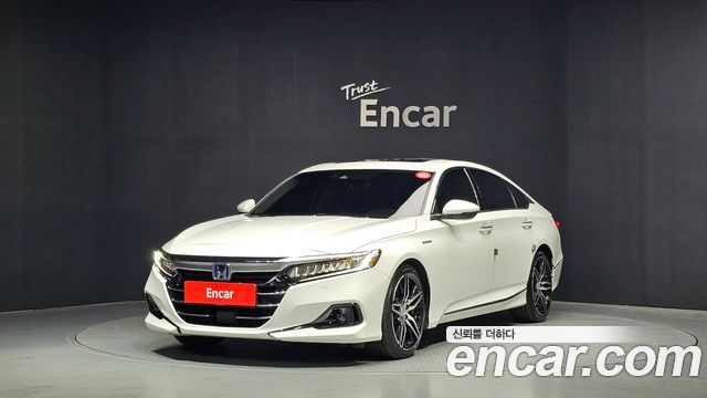 Honda Accord 10-го поколения 2.0 Hybrid Touring - фото 0