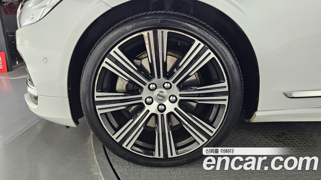 Volvo S90 B6 AWD Inscription - фото 4