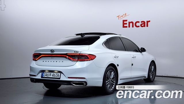 Hyundai Grandeur IG 2.2 Diesel Premium - фото 1