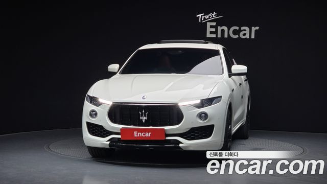 Maserati Levante 3.0 Diesel AWD Sport - фото 2