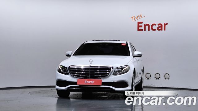 Mercedes-Benz E-Class W213 E300 4MATIC Exclusive - фото 2