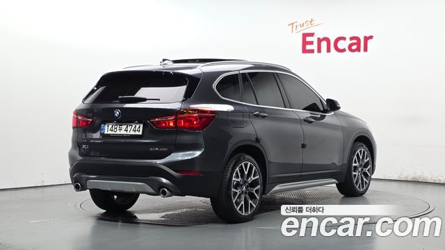 BMW X1 F48 xDrive 20i xLine - фото 0