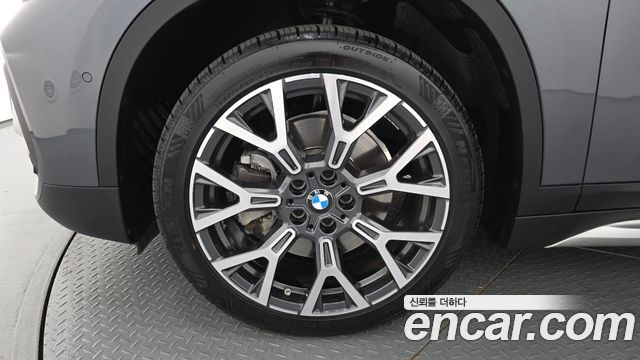 BMW X1 F48 xDrive 20i xLine - фото 3