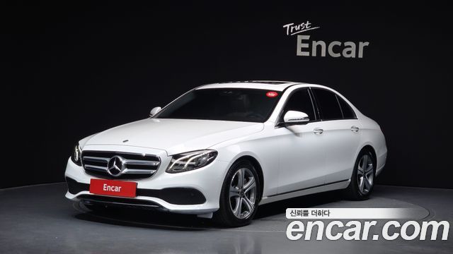 Mercedes-Benz E-Class W213 E300 Avantgarde - фото 0
