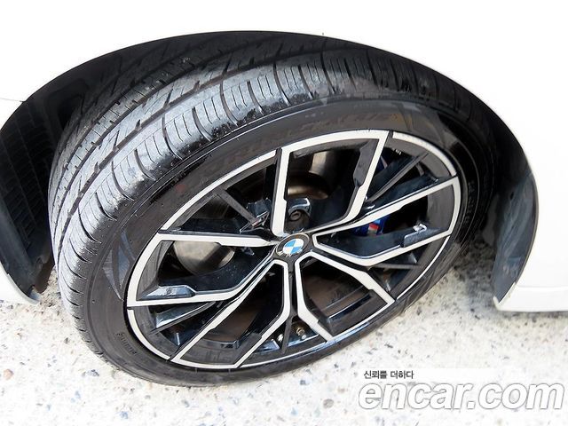 BMW 5-Series G30 530e M Sport - фото 4