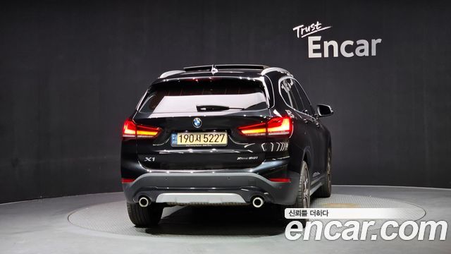 BMW X1 F48 xDrive 20i xLine - фото 3
