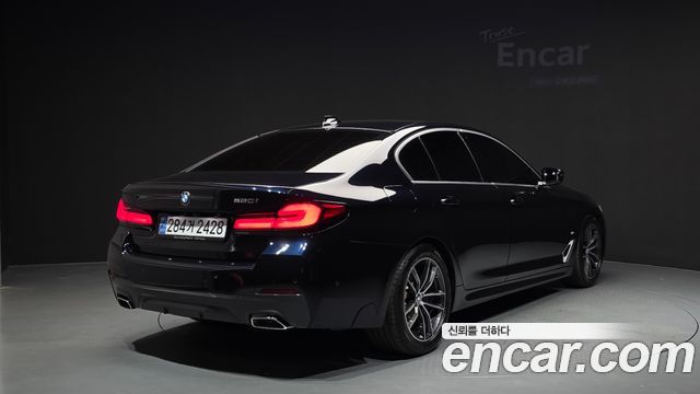 BMW 5-Series G30 520i M Sport - фото 1