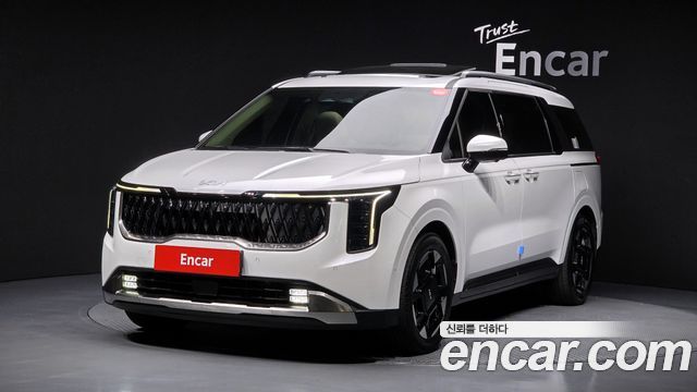 Kia Carnival Новый 4-го поколения 7-Seater Signature - фото 0