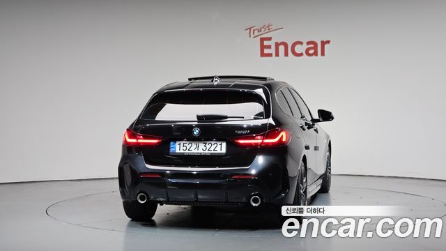 BMW 1-Series F40 120i M Sports - фото 2