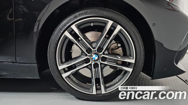 BMW 1-Series F40 120i M Sports - фото 3