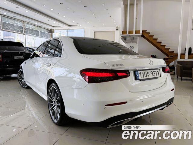 Mercedes-Benz E-Class W213 E350 4MATIC AMG Line - фото 1